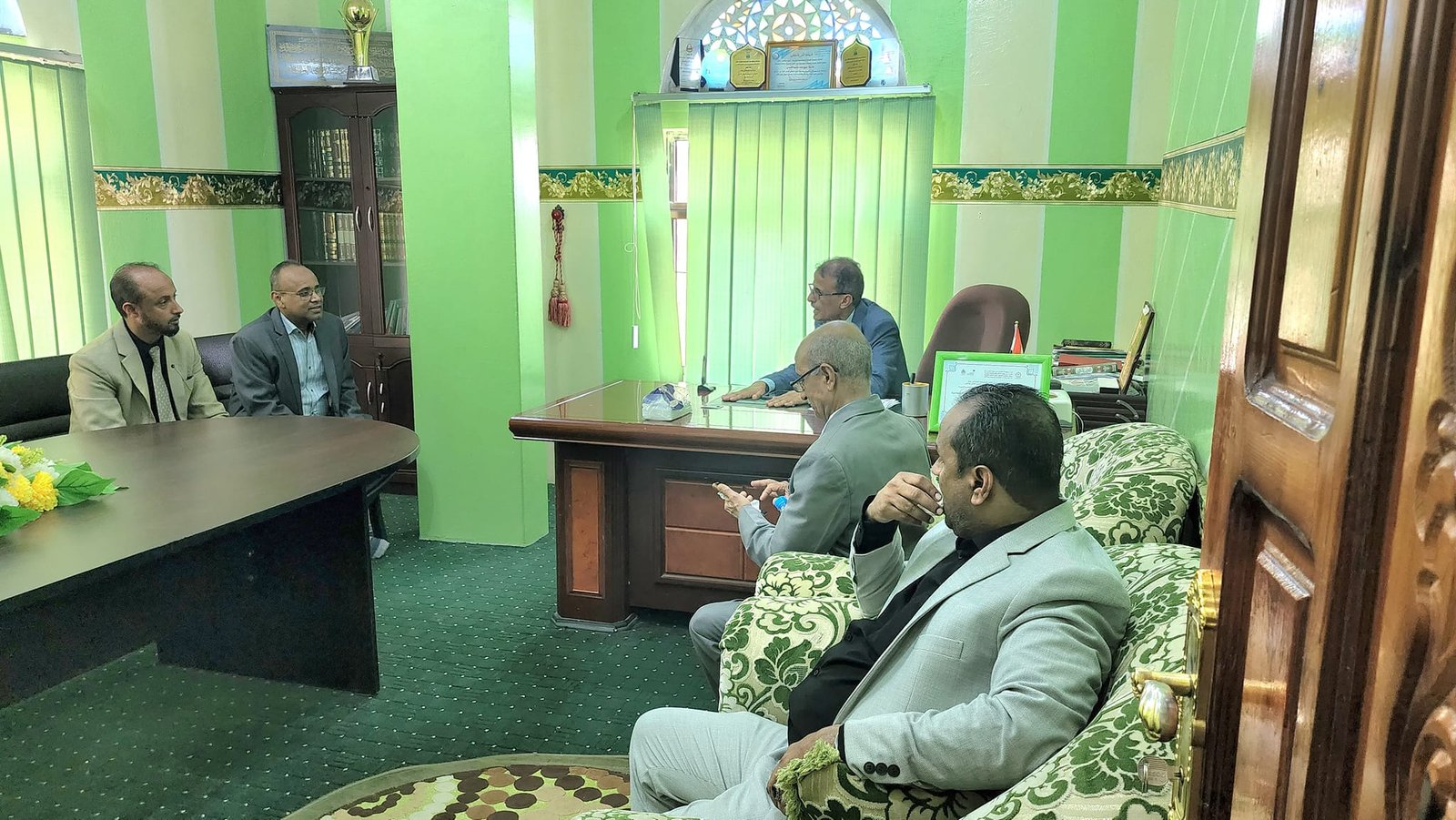 وفد الوزارة يزور المؤسسة